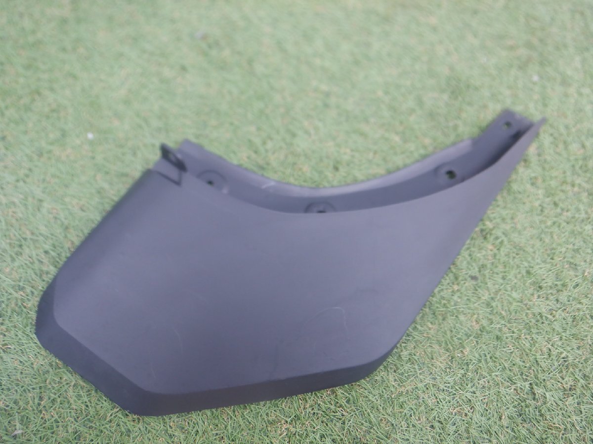 新車外し トヨタ純正 TRJ250W GDJ250W ランドクルーザー 250 ランクル マッドガード プロテクター 右側 運転席 76625-60470 m-24-10-725拍卖