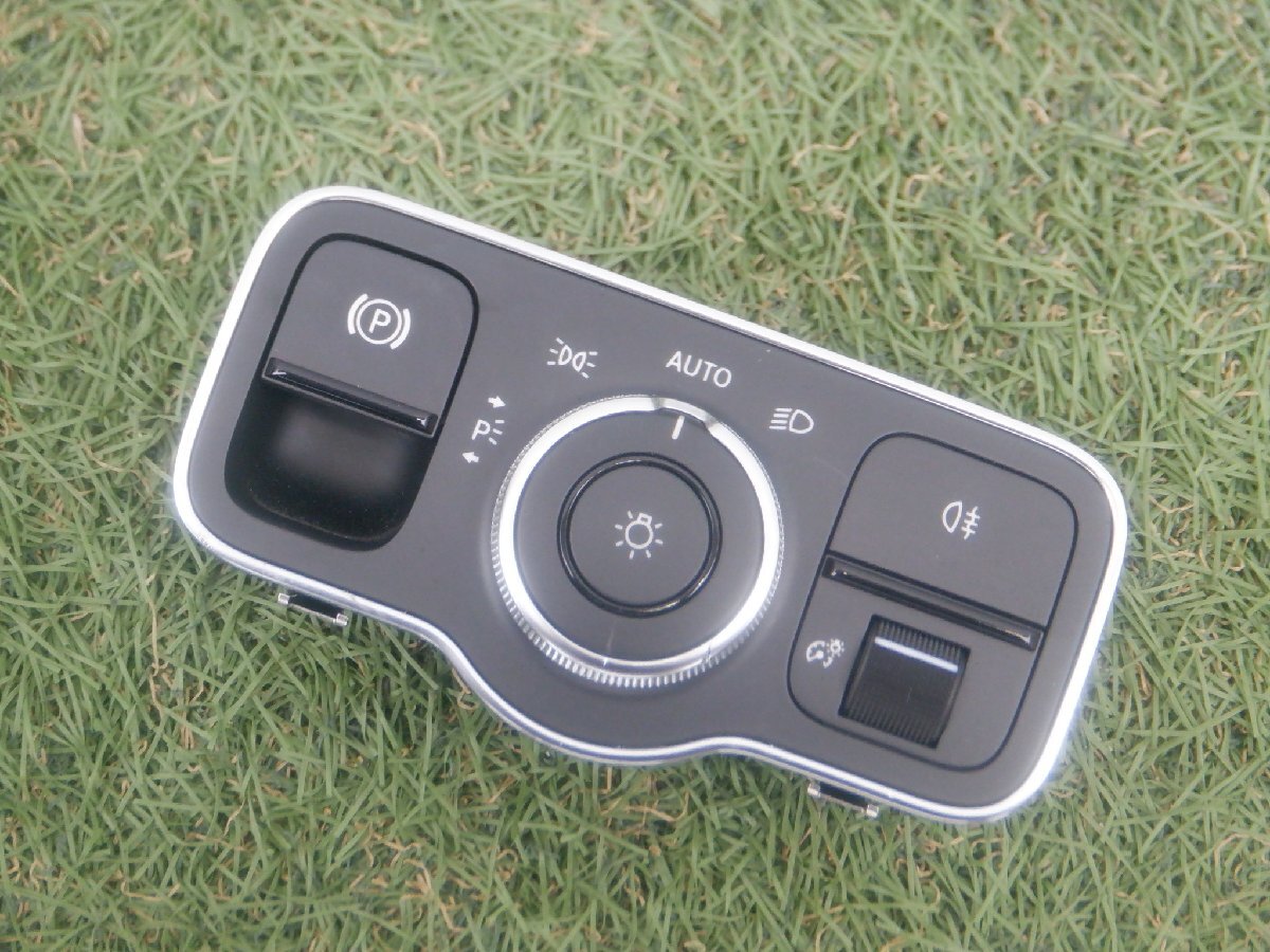 ベンツ純正 W177 Aクラス A200D 操作スイッチ 操作ボタン ライトスイッチ パーキング A2479052902 m-24-11-477拍卖