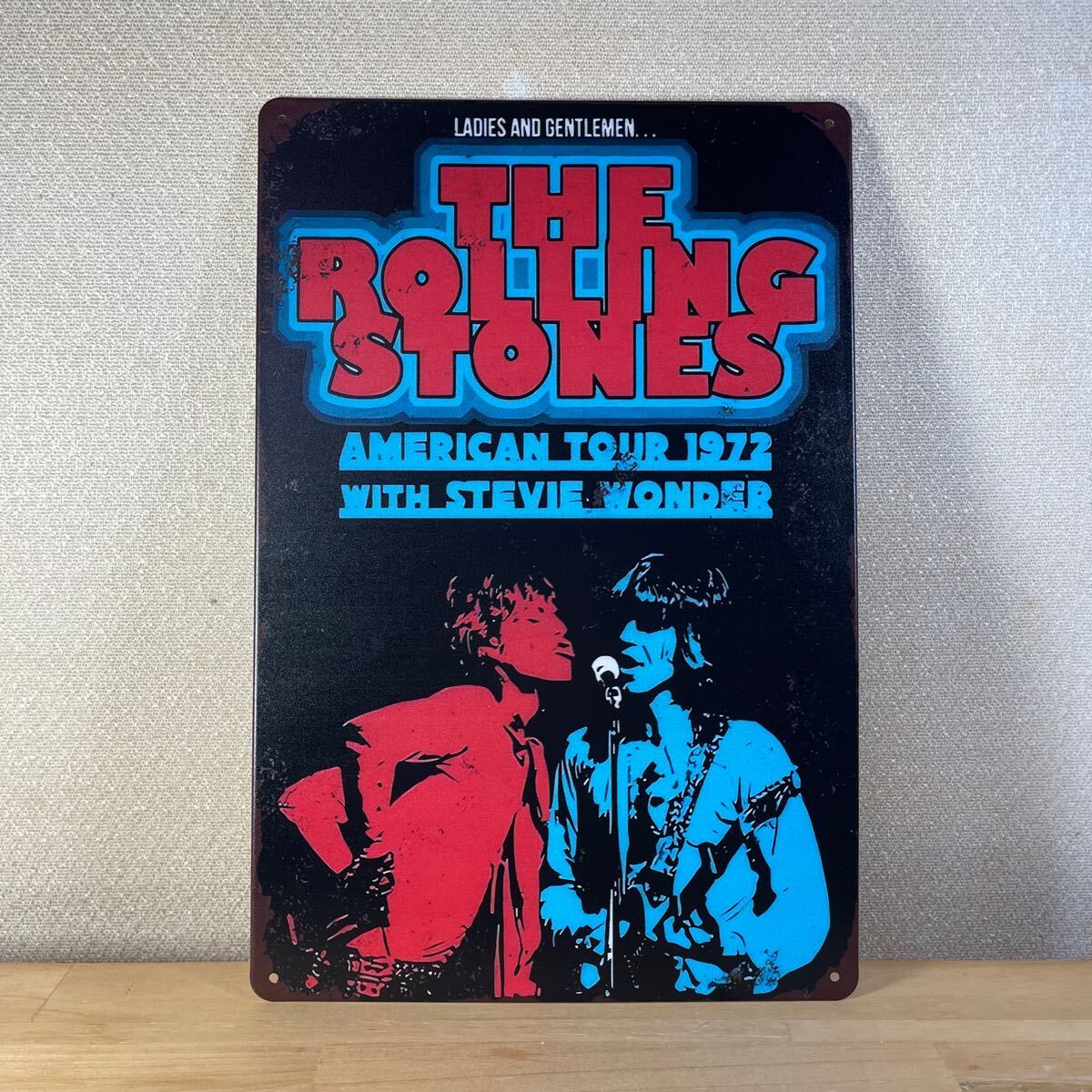 THE ROLLING STONES 1972ツアー フライヤー風 プレート 看板 インテリア ブリキ ローリングストーンズ キースリチャーズ ミックジャガー拍卖