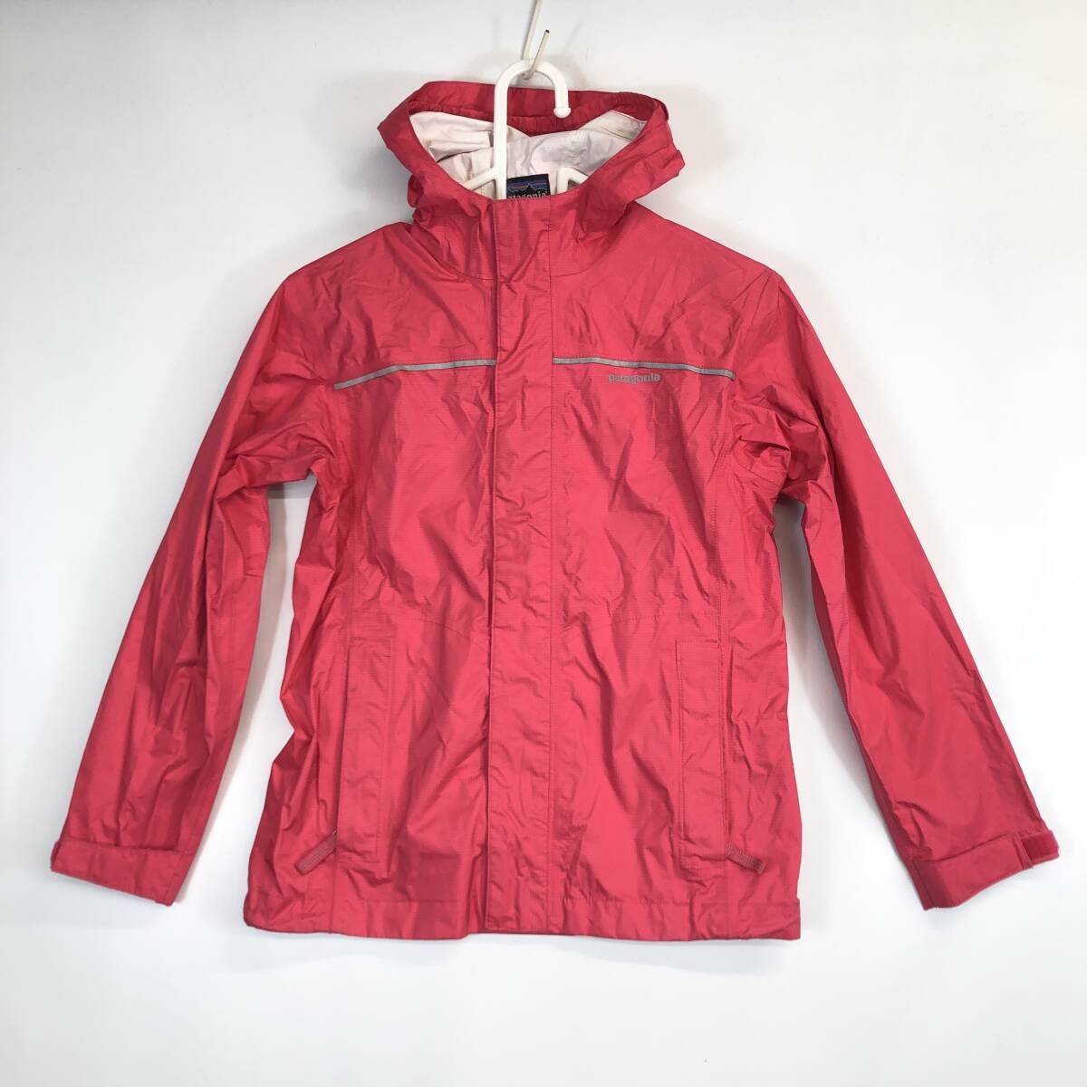 パタゴニア Patagonia レインパーカー ピンク キッズサイズ拍卖