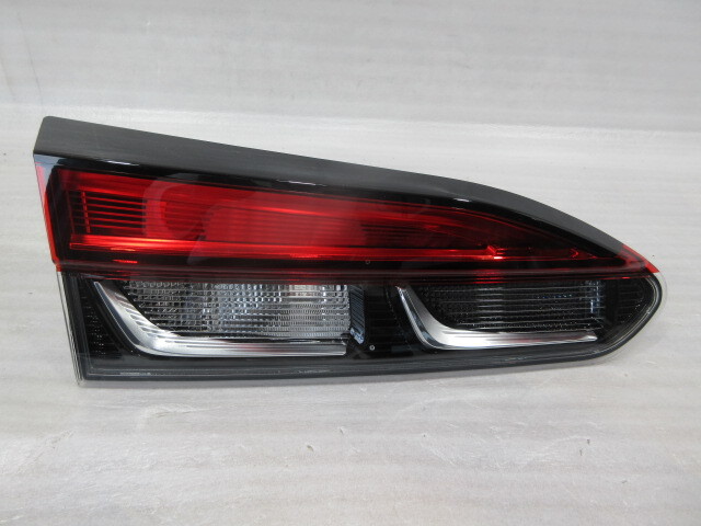 良品 トヨタ カローラ クロス ZSG10/MXGA10 純正 左 トランクテールランプ拍卖
