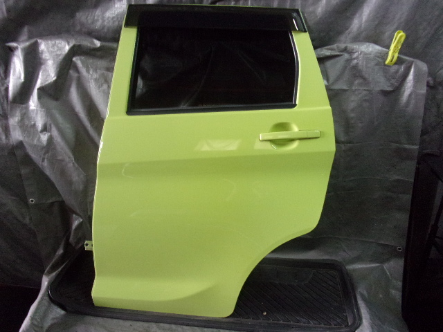 【2687】ekワゴン B11W 2017年式 3B20 シトラスイエローソリッド Y31 左リアドア 左後ろドア 左リヤドア 5730B407拍卖