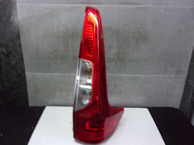 【2687】ekワゴン B11W 2017年式 3B20 2WD CVT 右テールランプ テールライト 8330B050 イチコー D176 棚B2-5拍卖
