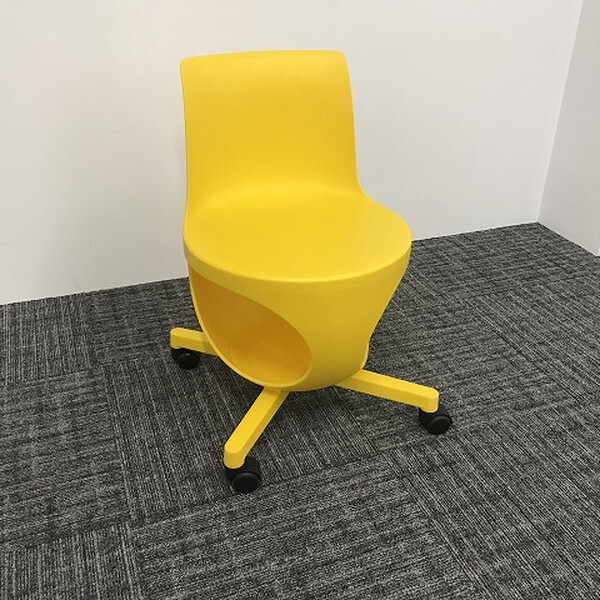 ミーティングチェア 肘無 イーチェア キャスター付 オカムラ イエロー 中古 IM-864678B拍卖