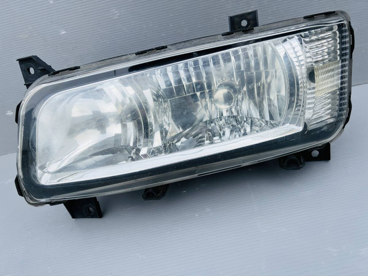 1B029 三菱ふそう スーパーグレート QKG-FS54VZ ヘッドライト 左 左側 KOITO 100-87909 HID バラスト バーナー セット 点灯確認済み 9拍卖