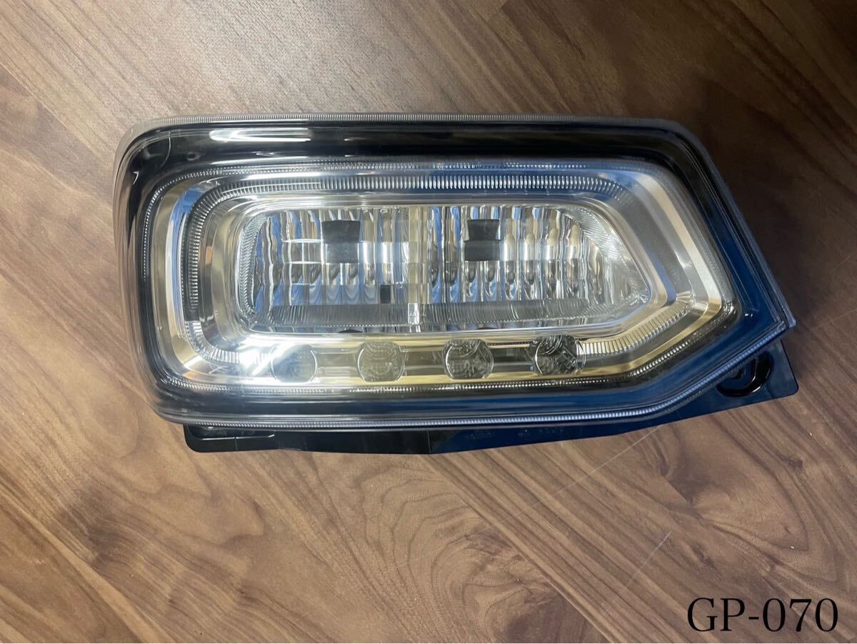 070【スズキ:ワゴンR】 右 テール ライト※点灯未確認 ※佐川急便発送着払い拍卖