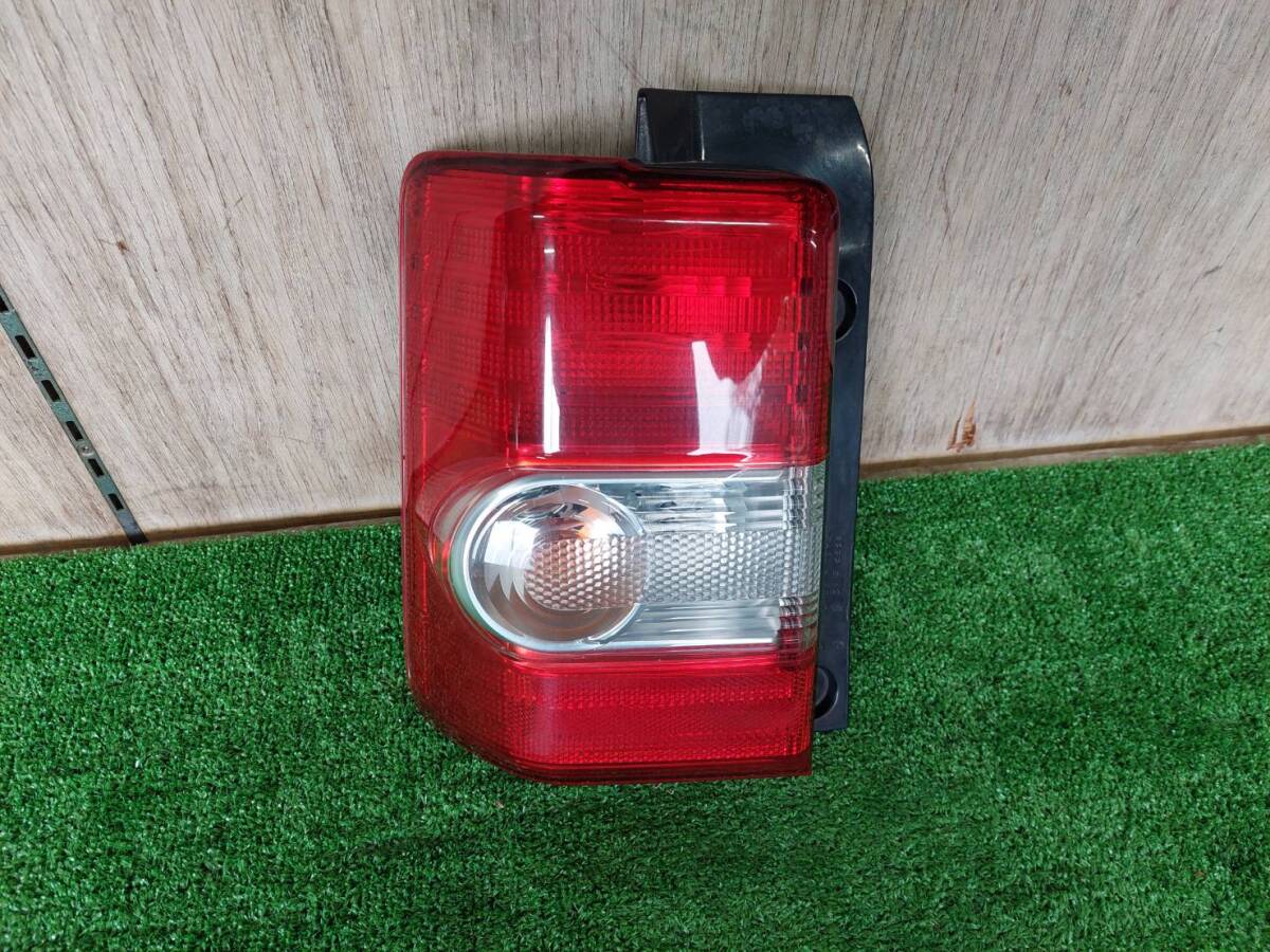 ダイハツムーヴコンテ DBA-L585S テールライト左 TOKAIDENSO 20508拍卖