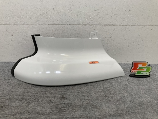 新車取り外し!ギガ 大型 2代目 2015- 10t 純正 右 アッパー フロント コーナーパネル/コーナーカバー ホワイト ソリッド いすゞ(138855)拍卖