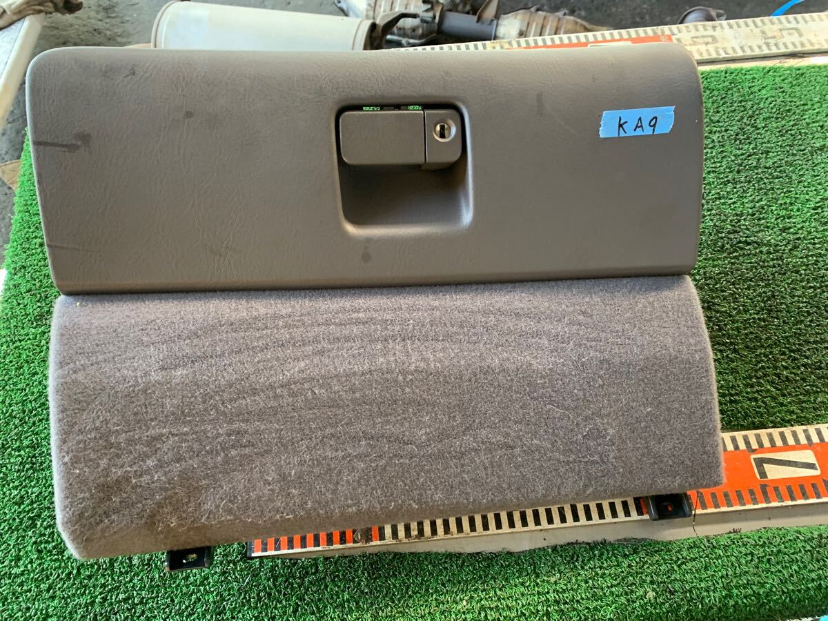 グローブボックス レジェンド KA9拍卖