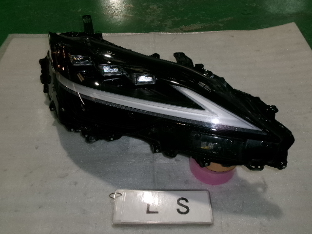 レクサス LS500h GVF55 右ヘッドランプユニット LED 即決 7028拍卖