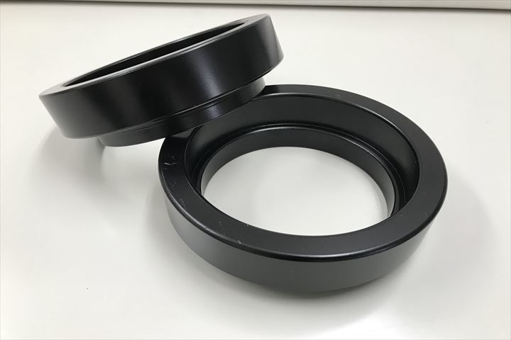 ランクル80 コイルスペーサー フロント50mm リフトアップ用 2枚セット 車高調整 サスペンション 88ハウス製 ランドクルーザー レベリング拍卖