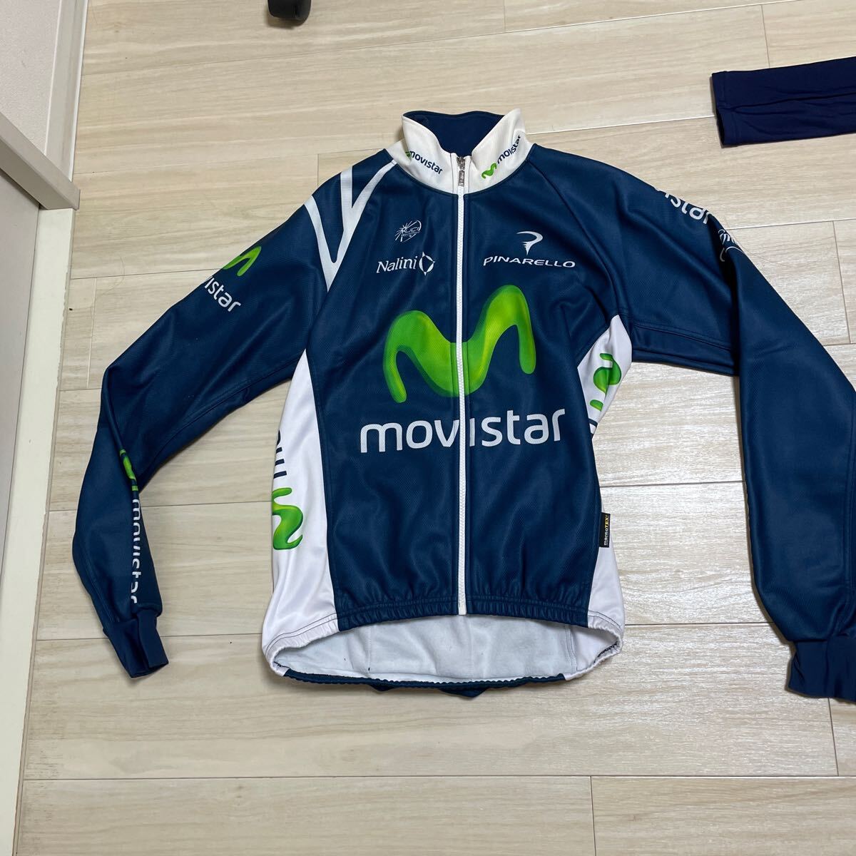 美品 プロサイクルチーム movistar モビスター サイクル ウィンタージャケット サイズ 3拍卖
