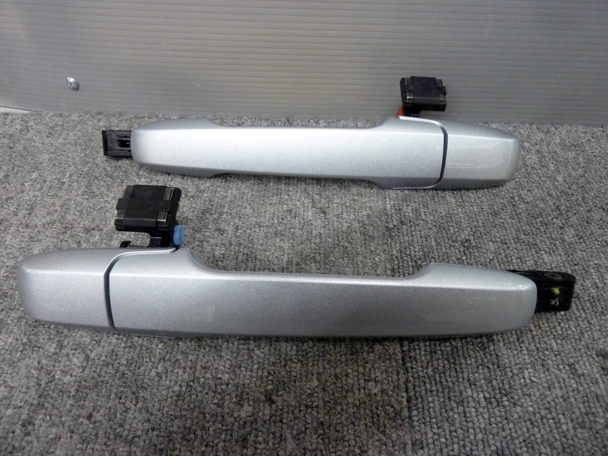 ●●2411-Z38L スタート即決! LA900S LA910S TAFT タフト 純正 ドアハンドル アウターハンドル リア左右 シルバー 新車外し 美品!拍卖