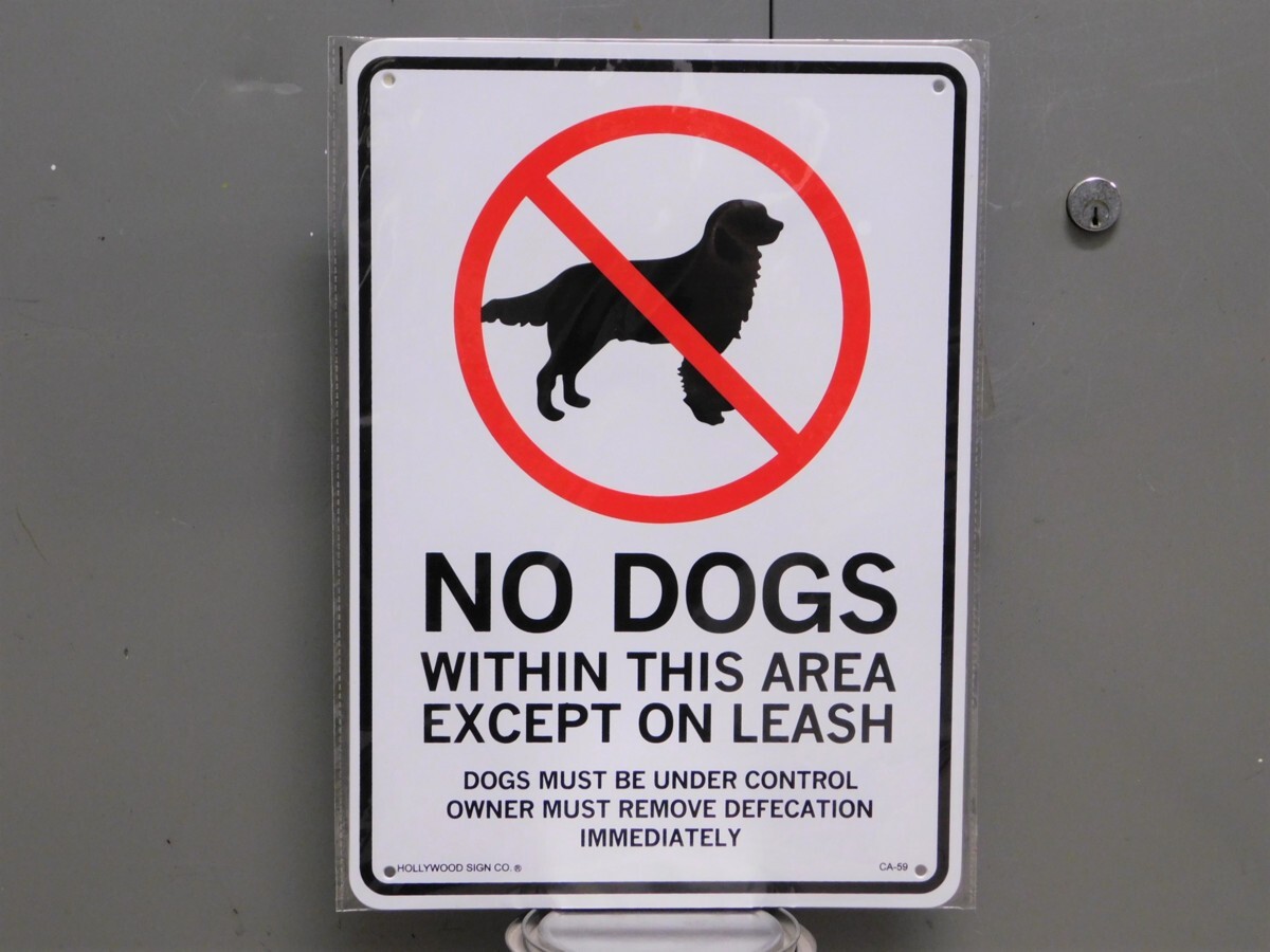 サインプレート CA-59 《NO DOGS》 ガレージ アメリカ 看板 犬 サインボード拍卖