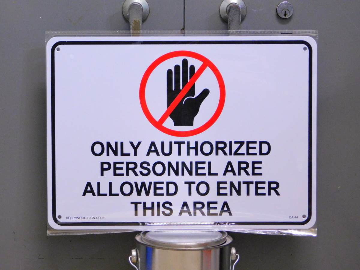 サインプレート CA-44 《許可のある者しか立ち入れません》 ガレージ アメリカ 看板 サインボード拍卖