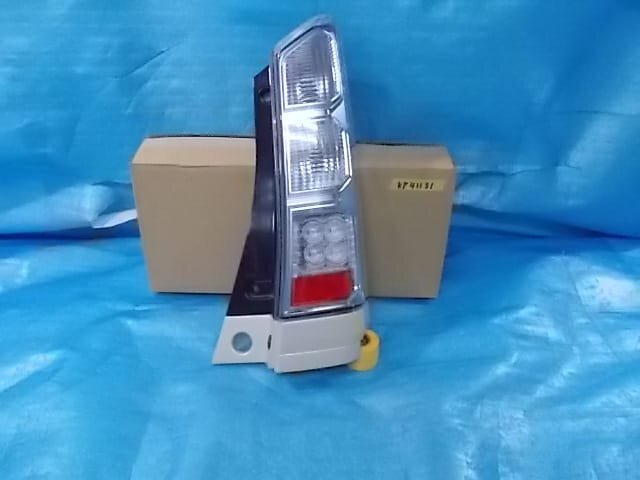 N BOX JF1 / JF2 後期 右 テールランプ テールライト №ZKP41131拍卖