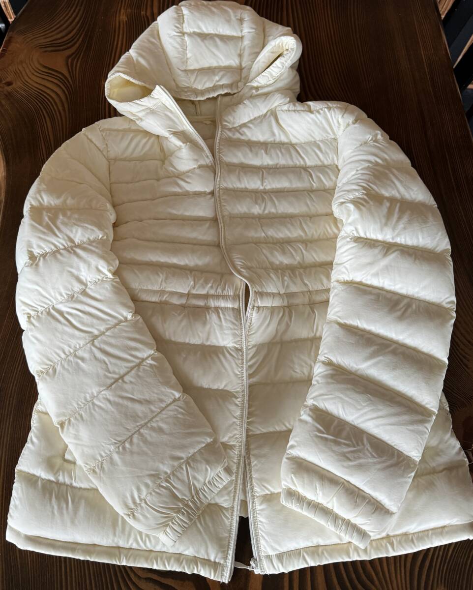 未使用 UNIQLO ウルトラライトダウンジャケット ホワイト フード付き 拍卖