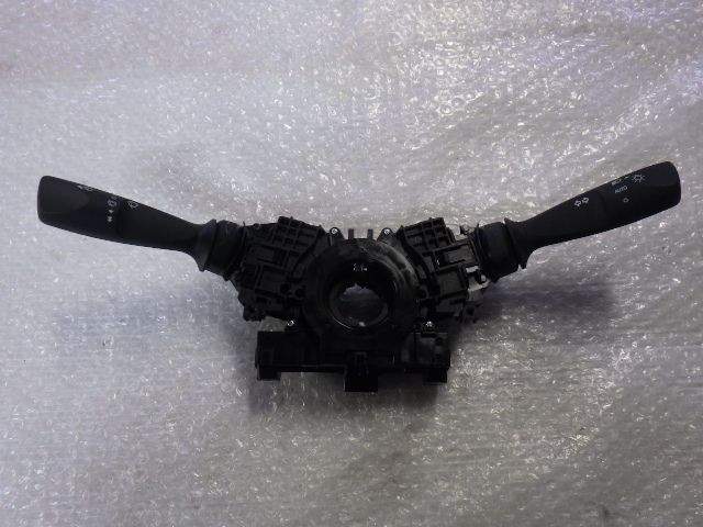 ★グランマックス トラック GL S403P 令和5年★ディマースイッチ 純正 新車外し 中古 (タウンエース S403) 84140-BZ231 84652-BZ300拍卖