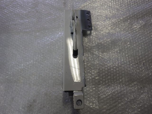 ★グランマックス トラック GL S403P 令和5年★右 アオリ 留め具 ロック キャッチ 新車外し 中古 (タウンエース S403) 65204-BZ023拍卖