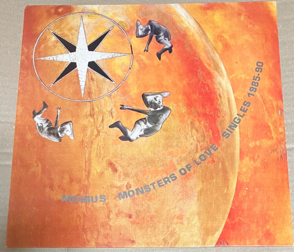 モーマス/モンスターズ・オブ・ラヴ: 1990年フランス盤LP クリエーション CRELP059 シングル 1985-90、美品!拍卖