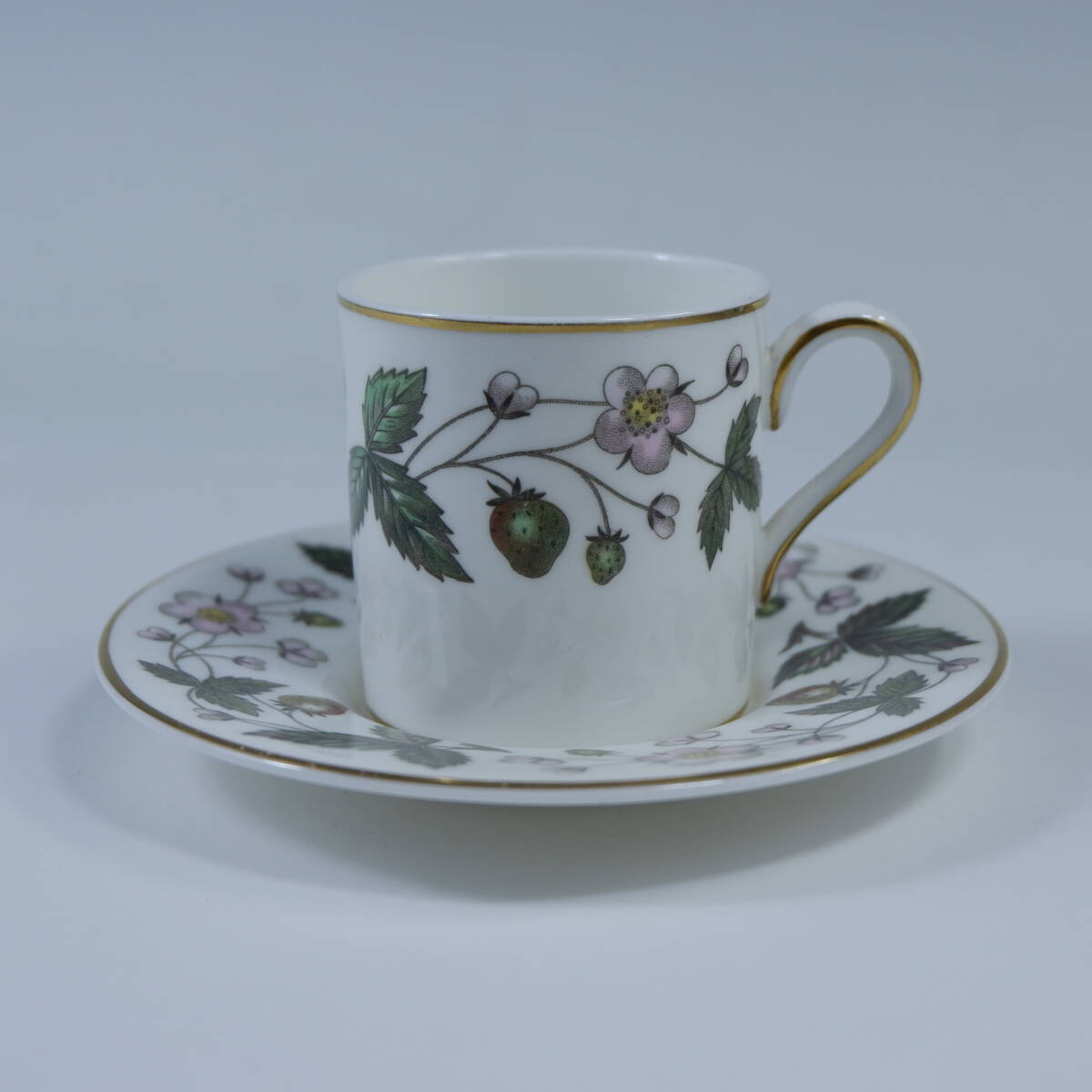 ウェッジウッド ストロベリーヒル デミタスカップ&ソーサー Wedgwood Strawberry Hill 緑壺 FLORENTINE拍卖