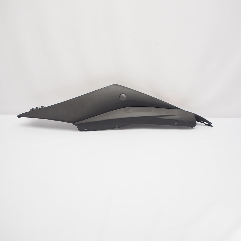 YZF-R25 RG10J RG43J RG74J 23年モデル 純正シートカウル左 リアカウル リアカバー テールカバー YZFR25 刻印1WD 割れ無! 欠損無し拍卖