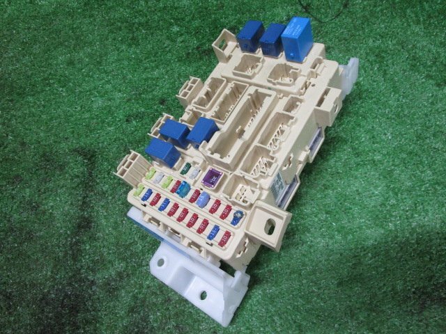 【A64729】◇パレット MK21S ヒューズボックス 36780-82K60拍卖