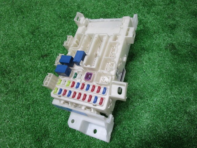 【A65122】◇ワゴンR MH23S ヒューズボックス 36780-70K03拍卖