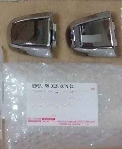 新品 純正品 TOYOTA トヨタ アウトサイドハンドルカバー リヤ 左右共通 ヴィッツ KSP130 NCP131 NHP130 アクア NHP13拍卖