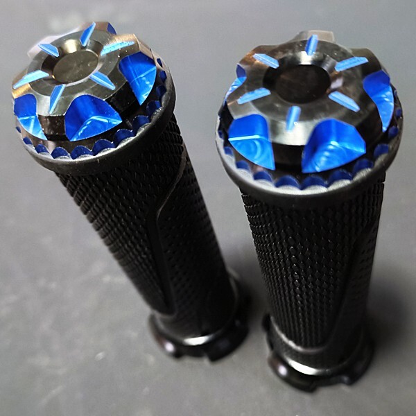 バンディット250/V バンディット400/V GSX400 インパルス イナズマ400 汎用 ラバー グリップ アルミ ハンドル バーエンド 青拍卖