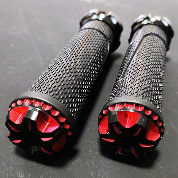 ジョグZR JOG エボリューション シグナスX-SR シグナスZ NMAX TMAX アクシス 汎用 ラバー グリップ アルミ ハンドル バーエンド 赤拍卖