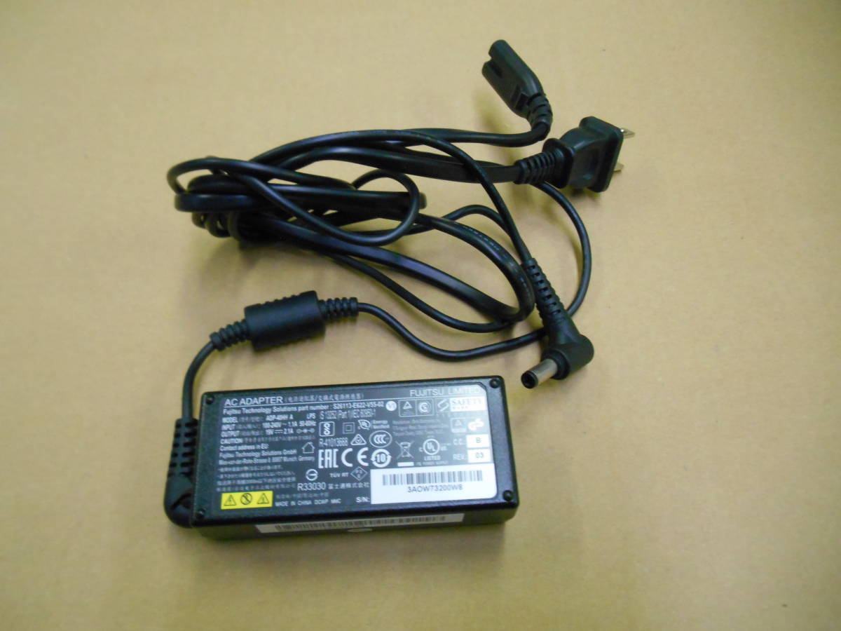 FUJITSU ACアダプタ ADP-40HH A 19V 2.1A 外径5.5 内径2.6 (34拍卖