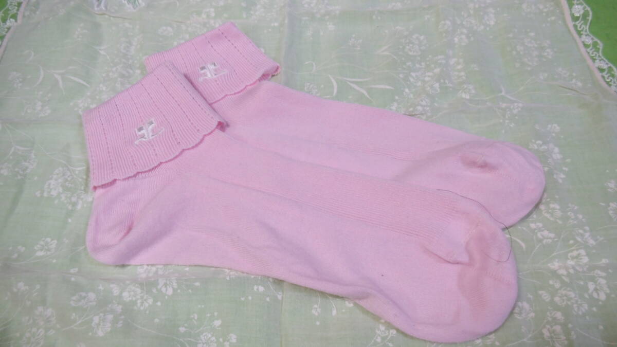 薄ピンク色 クレージュ レトロスクールソックス  両面ロゴ入り折り返しタイプ  使用感少なめ 中古品 保管品 レアアイテム品拍卖