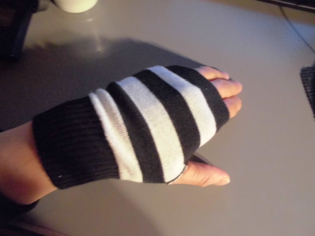 ハンドウォーマー ボーダーニットグローブ ブラック 男女兼用拍卖