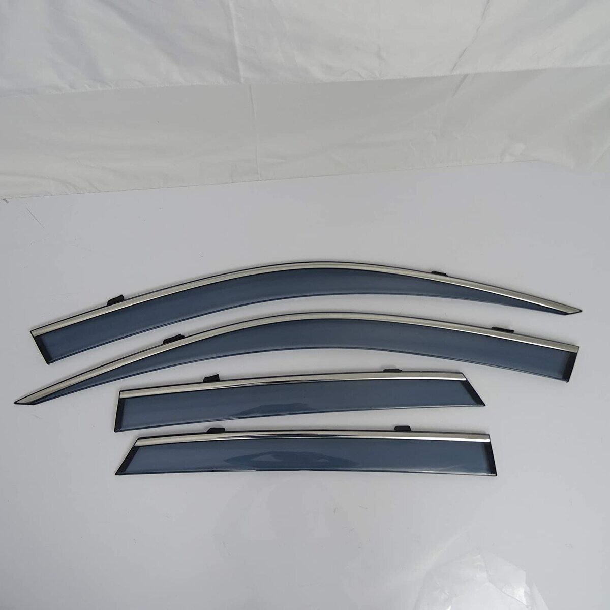 カイエン カイエンS カイエンE-ハイブリッド カイエンターボ E3K 9YA 2018y~ 金具フック ドアバイザー 10002717拍卖