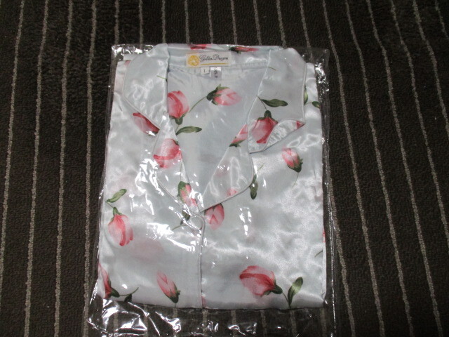 未使用 女性用 タイシルクパジャマ 花柄 Lサイズ 157-163cm相当拍卖