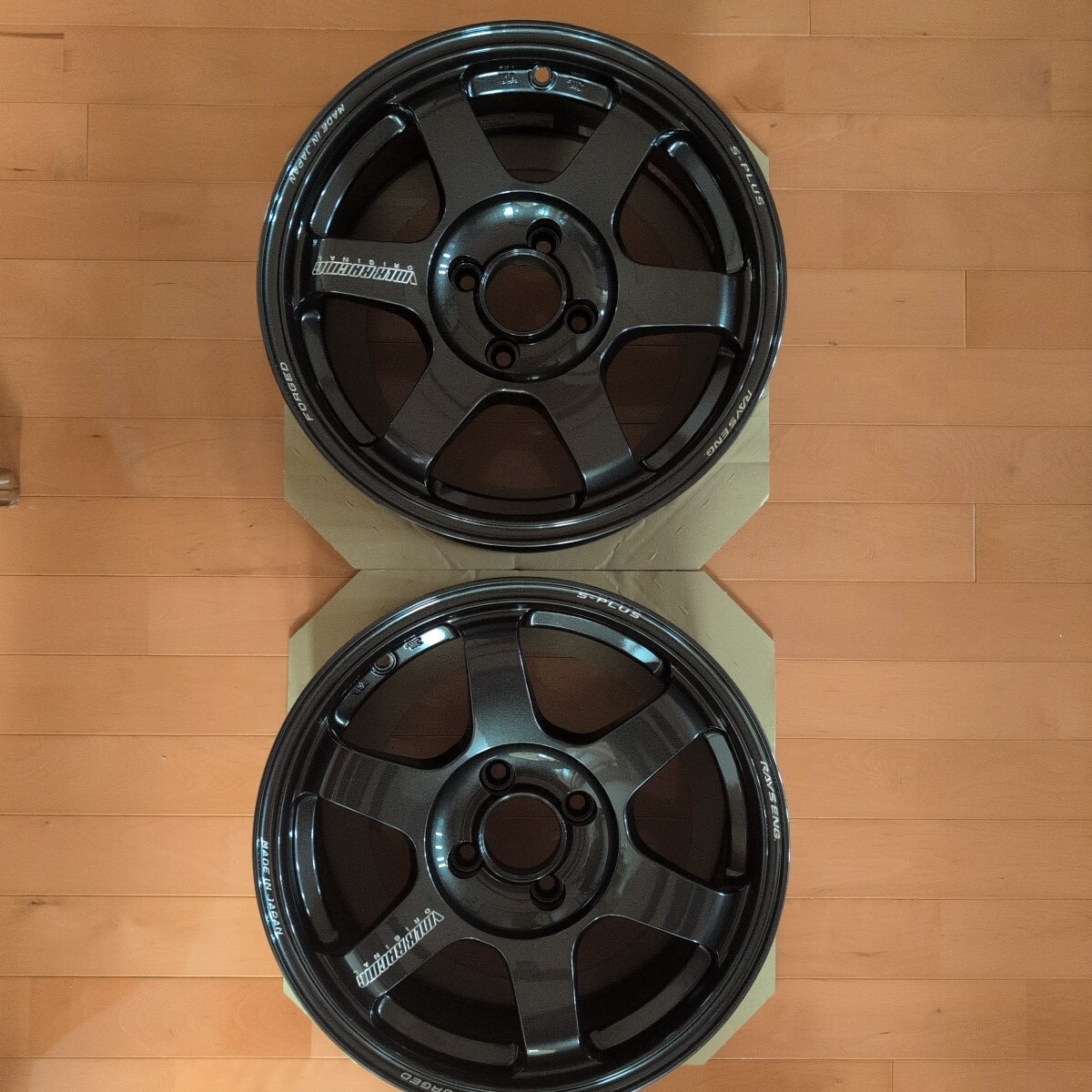 RAYS レイズ VOLK RACING TE37SAGA S-plus 7.0J-15インチ (25) 4H/PCD100 MM 15インチ NDロードスター NR-A RF 990S などに拍卖