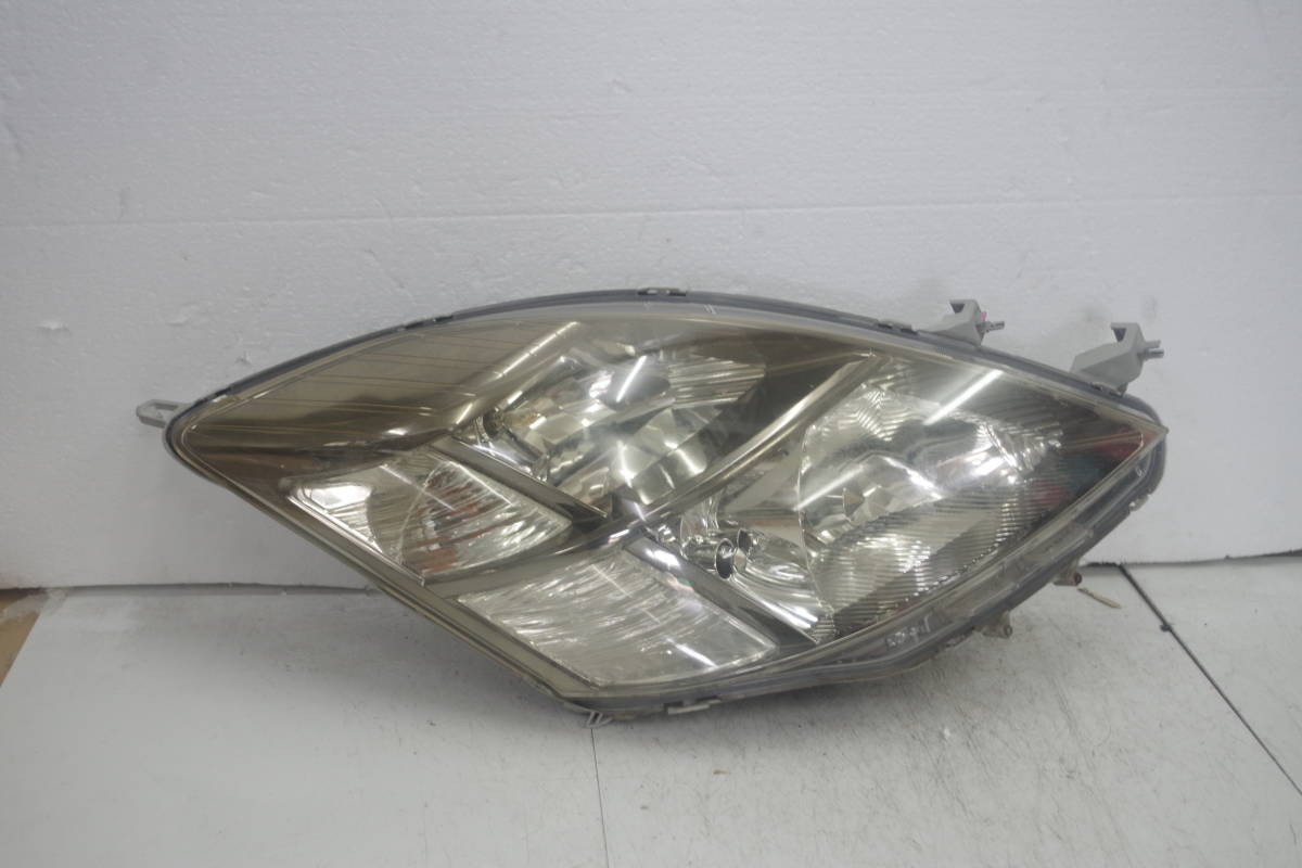トヨタ アイシス ANM10 ヘッドライト 右拍卖