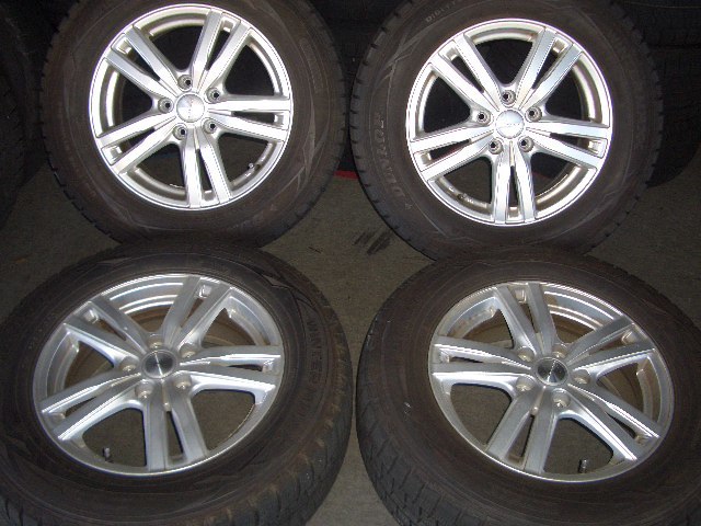 ダンロップ ウィンターマックスWM01 215/65R16 アルファード エルグランド エスティマ室内保管 良好 中古拍卖