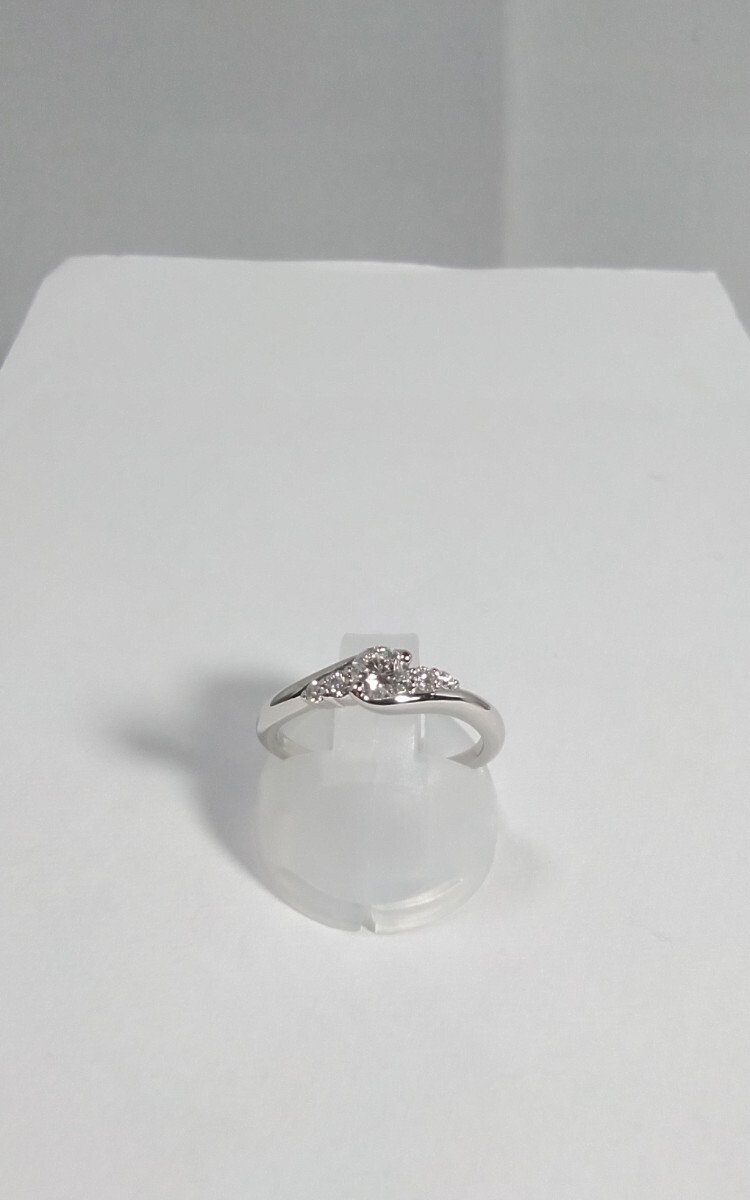 Pt950ダイヤリング!0.27ct.(0.20ct.&0.07ct.)「STAR JEWELRY(スタージュエリー)」。拍卖