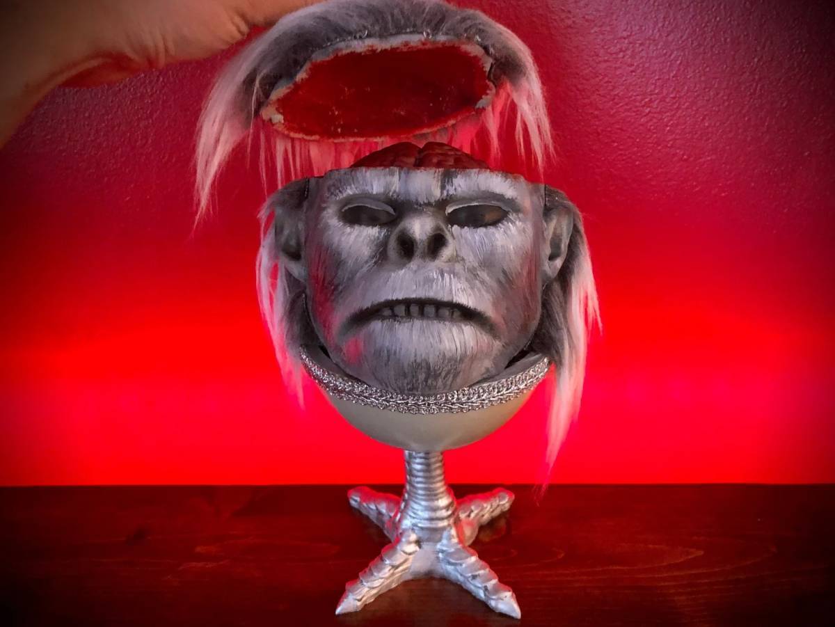 海外 限定品 送料込み  インディ・ジョーンズ Chilled Monkey Brains with Cup 猿 小道具 高品質 レプリカ拍卖