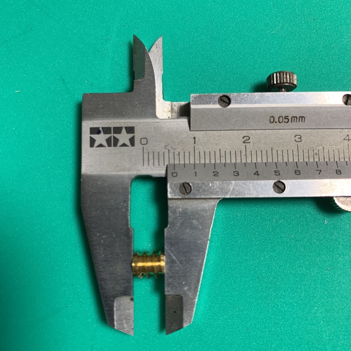 インサートナット3mm ピッチ0.5mm です。拍卖