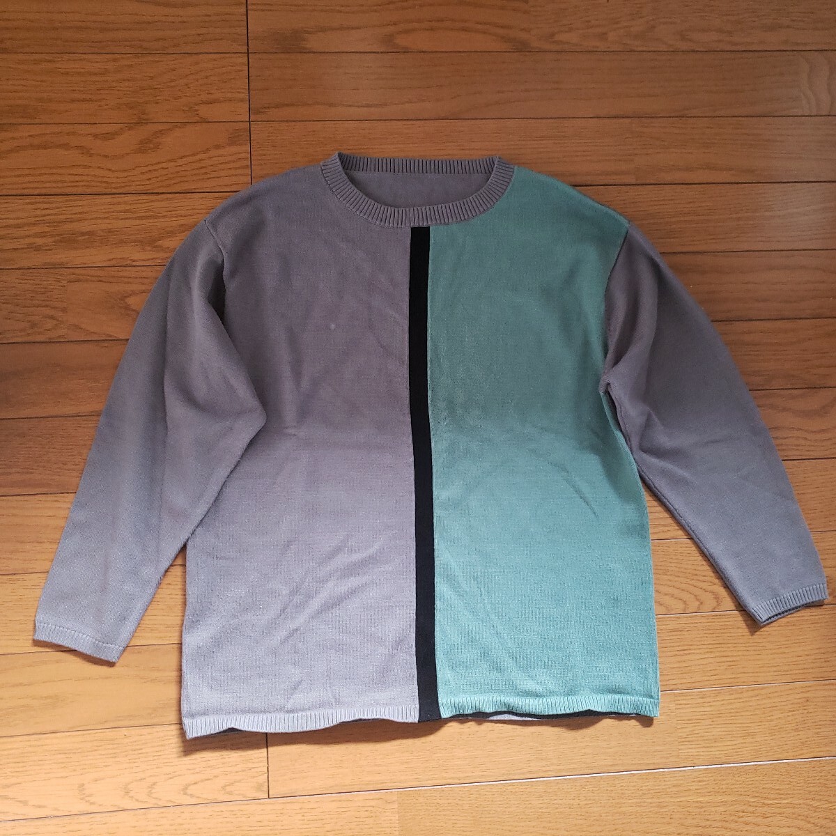 akiko kawada アキコカワダ フォーラム セーター サイズ40 グレー 青緑拍卖