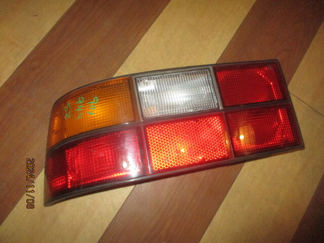 ■ポルシェ 944 テールランプ 左 中古 477945213 477945285 部品取あり テールライト リア バックランプ 924 944S2 944ターボ 951■拍卖