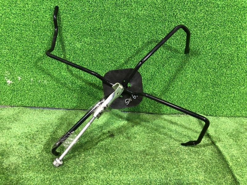 SUZUKI スズキ エブリィ DA64W H19年 純正 スペアタイヤホルダー SPARE WHEEL HOLDER ID:2685拍卖