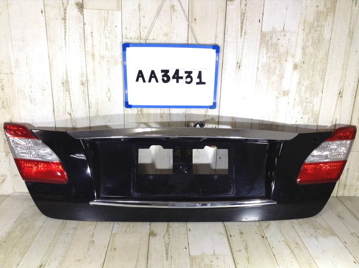 ★★★AA3431★★ Y51 日産 フーガ トランクガーニッシュ トランクパネル リアパネル テールランプ付 (KH3)拍卖