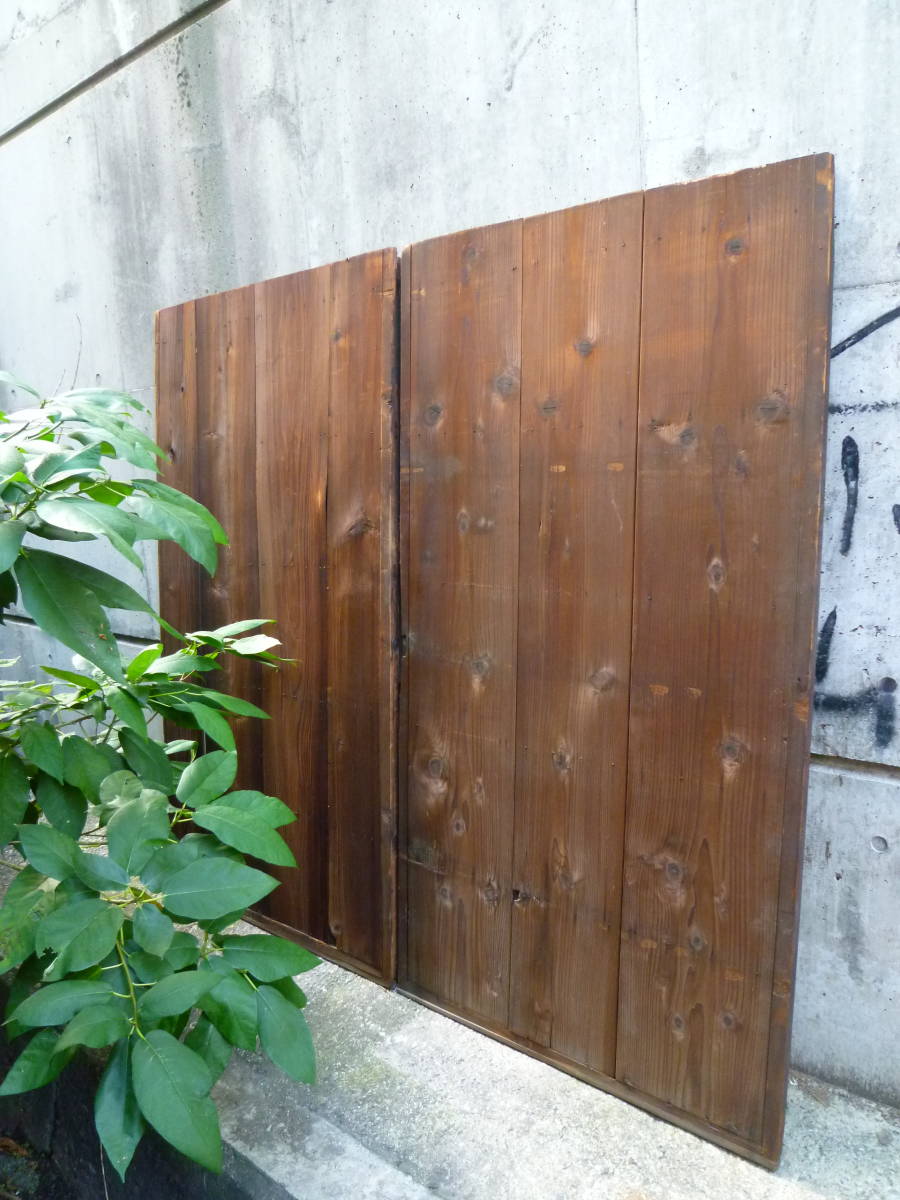 最終値下げ!M6581 古民家より 木製引き戸 2枚組 上部腐食有 建具 ビンテージ【送り先は会社 事務所 店舗限定】【個人様は西濃運輸局留め】拍卖