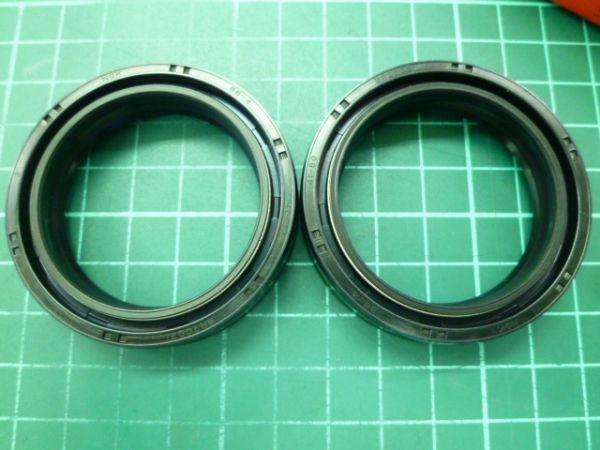 送料94~ 日本製NOK フロントフォーク オイルシール2個1台分 オーバーホール レストア CB750FZ/CB750FA/CB750FB インナーチューブ拍卖