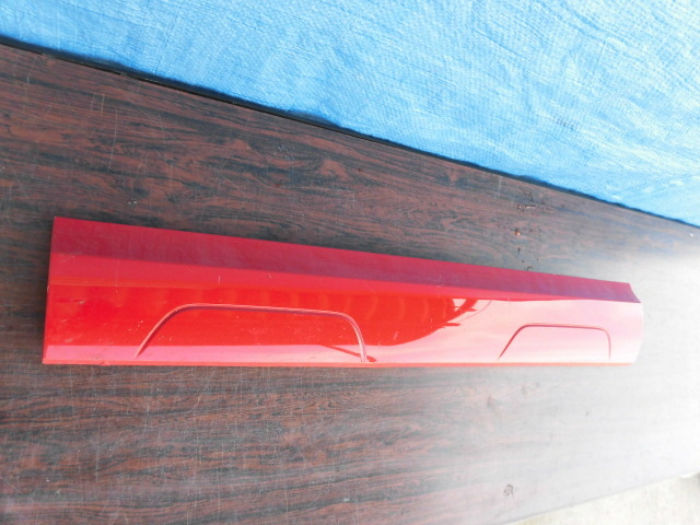 AG289 アウディ Q3 8U ドアモール フロント 左 赤拍卖