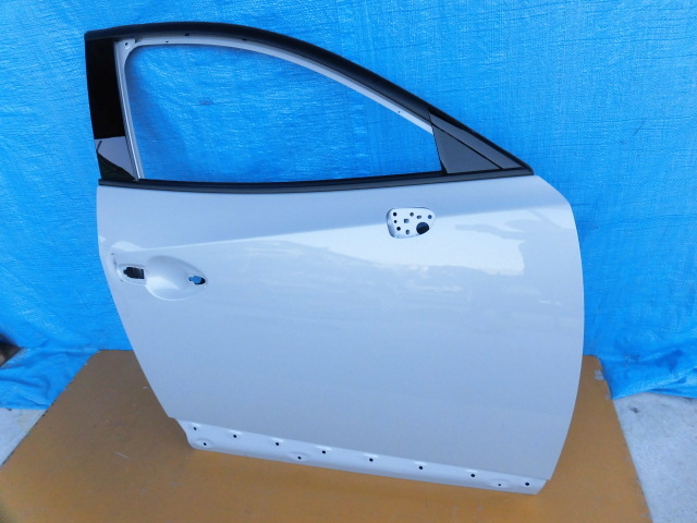 AG341 マツダ CX3 DK フロントドア 右 白拍卖